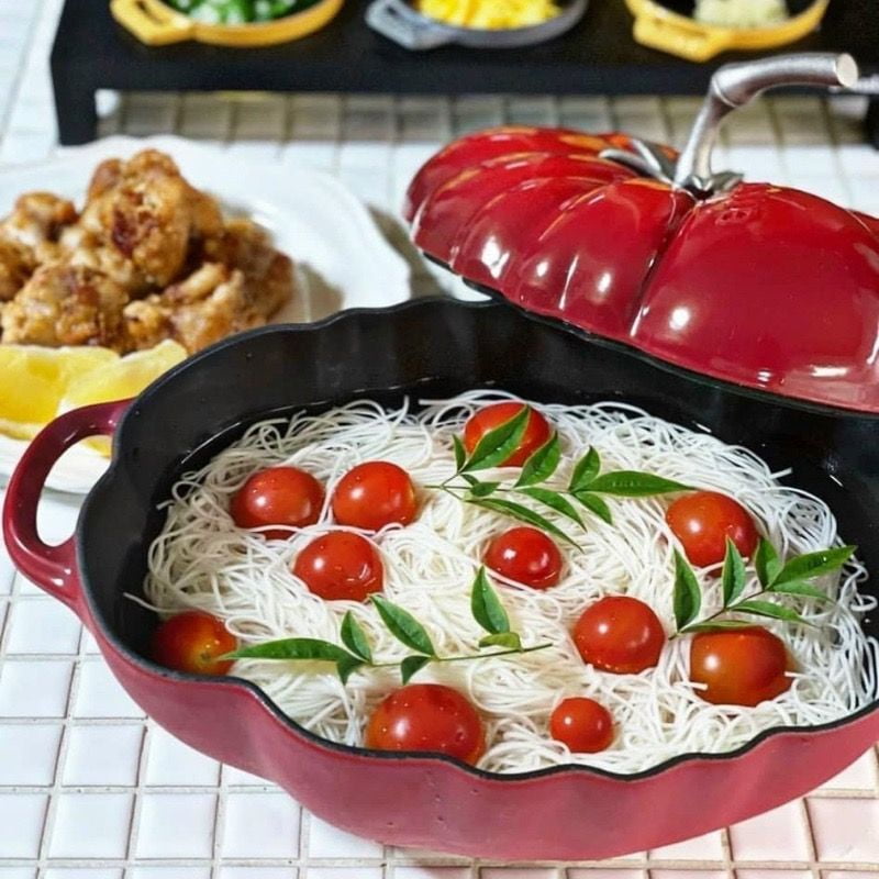 Staub Tomato Cocotte 25cm